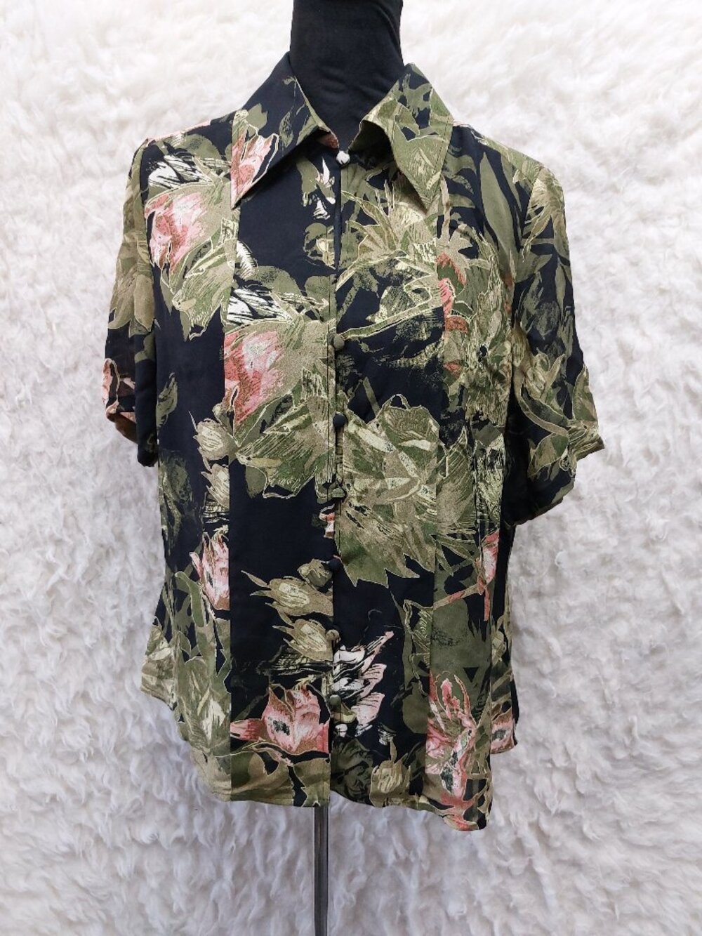 Ellen Tracy Women's 100% Silk Floral Botanical Print Button-up Blouse Size 12